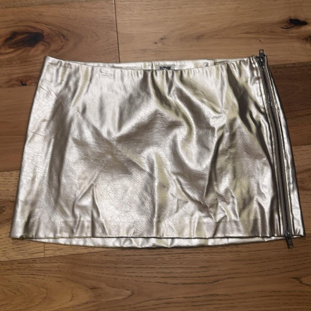 Future Collective Skirt Sz XL Silver Metallic Faux Leather Mini Side Zip Lined